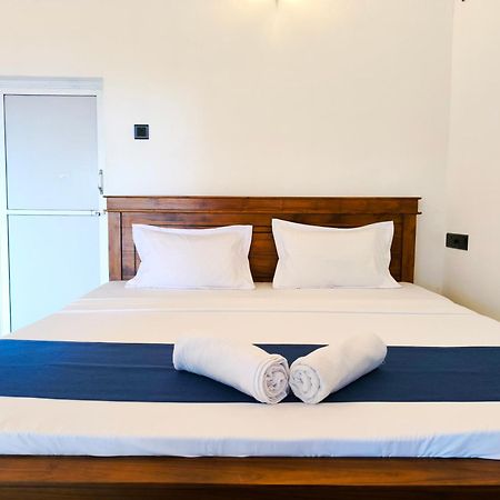 French Garden Regish Guest House Trincomalee Bagian luar foto