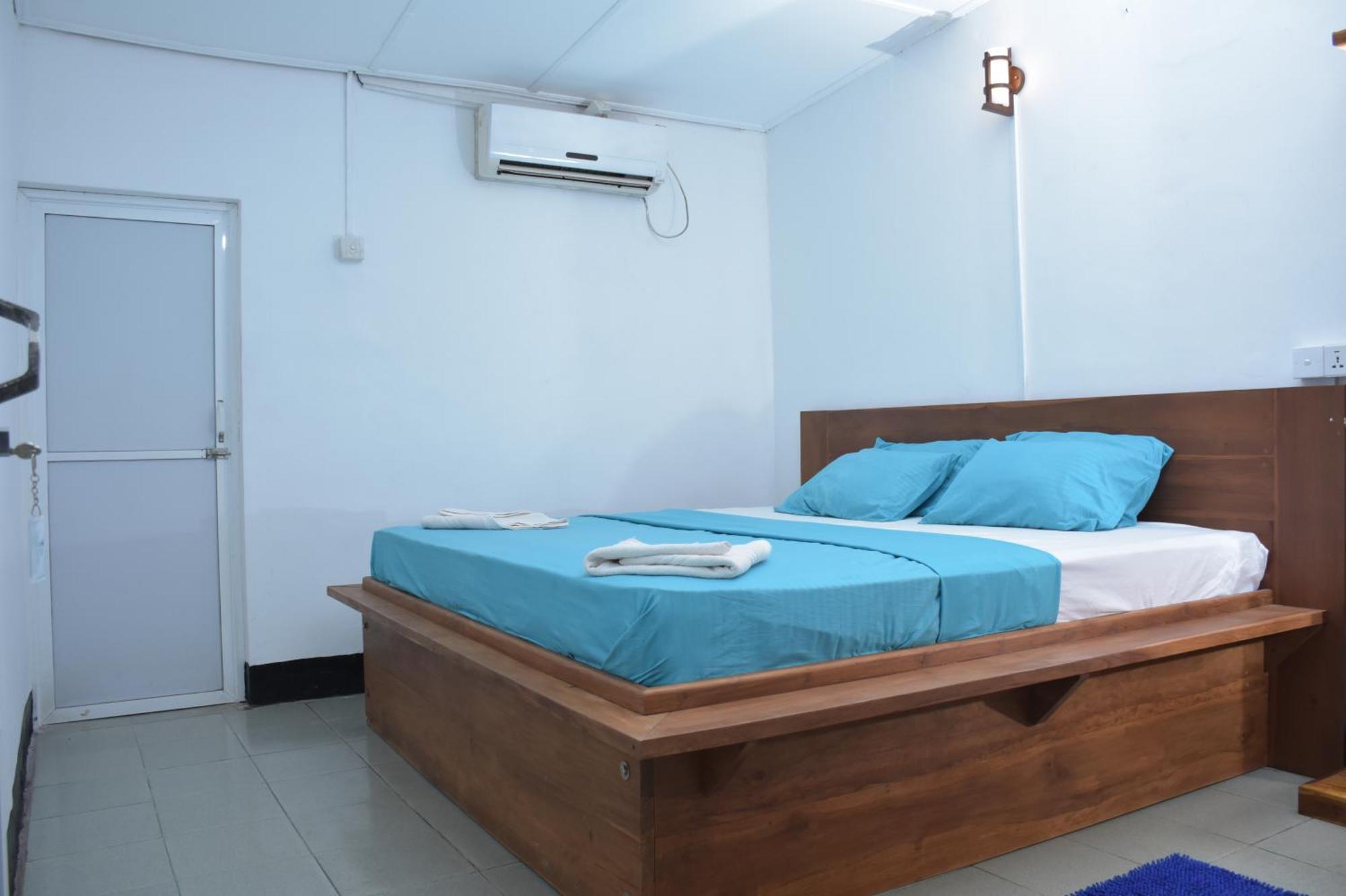 French Garden Regish Guest House Trincomalee Bagian luar foto
