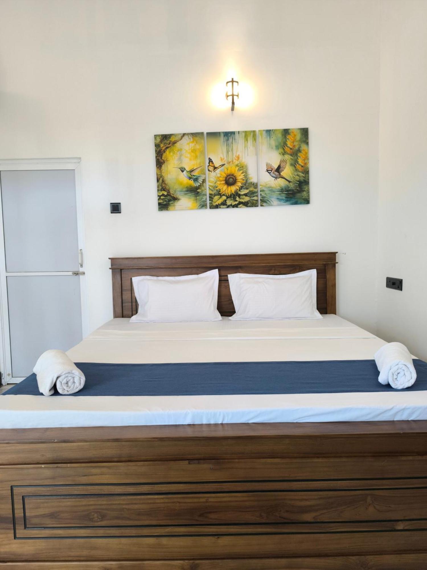 French Garden Regish Guest House Trincomalee Bagian luar foto